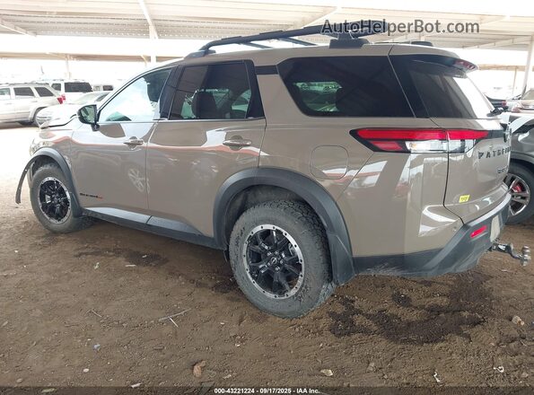 5N1DR3BD9SC221862 2025 NISSAN PATHFINDER Brown Trasero izquierdo