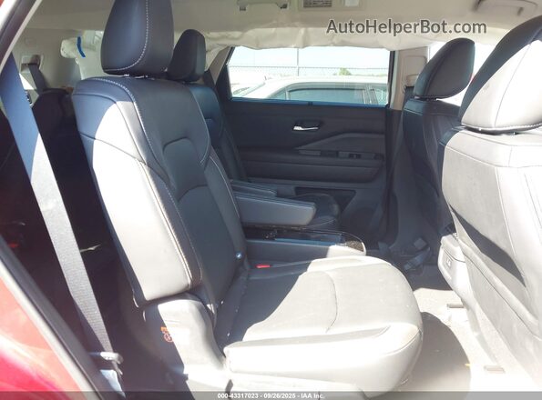 5N1DR3CB3PC214684 2023 NISSAN PATHFINDER Red VIN կոդի պիտակի տեսք