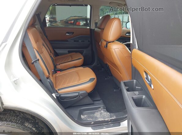 5N1DR3DK8PC228837 2023 NISSAN PATHFINDER Silver 