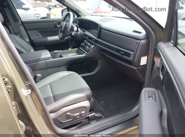 5NMP5DG18SH056518 2025 HYUNDAI SANTA FE HYBRID Green Вид салону спереду