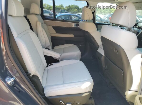 5NMP5DGL3SH127190 2025 HYUNDAI SANTA FE CALLIGRAPHY Gray Vista interior trasera