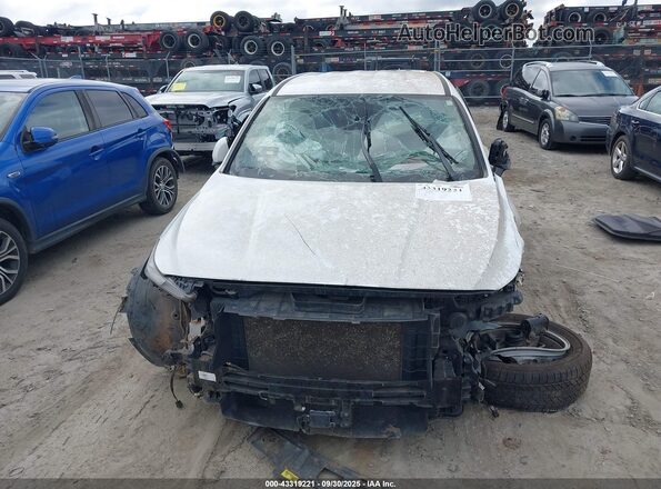 5NMS2CAD9KH077300 2019 HYUNDAI SANTA FE White Vista interior trasera