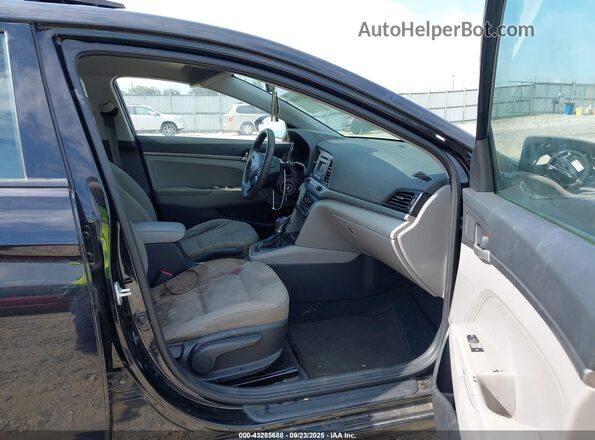 5NPD74LF9HH174751 2017 HYUNDAI ELANTRA Black წინა სალონის ხედი