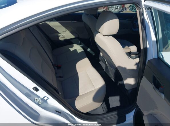 5NPD84LF0JH347981 2018 HYUNDAI ELANTRA White 