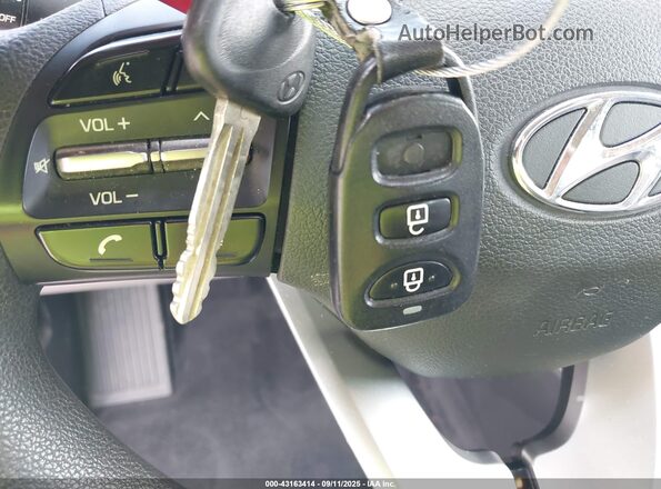 5NPD84LF1LH561655 2020 HYUNDAI ELANTRA Blue Dashboard view