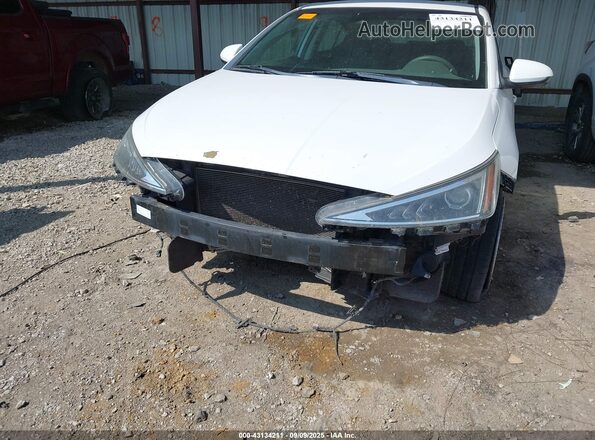 5NPD84LF3LH500808 2020 HYUNDAI ELANTRA Black Դիմացի տեսք