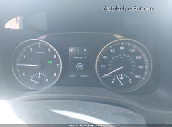 5NPD84LF4JH375749 2018 HYUNDAI ELANTRA Silver 