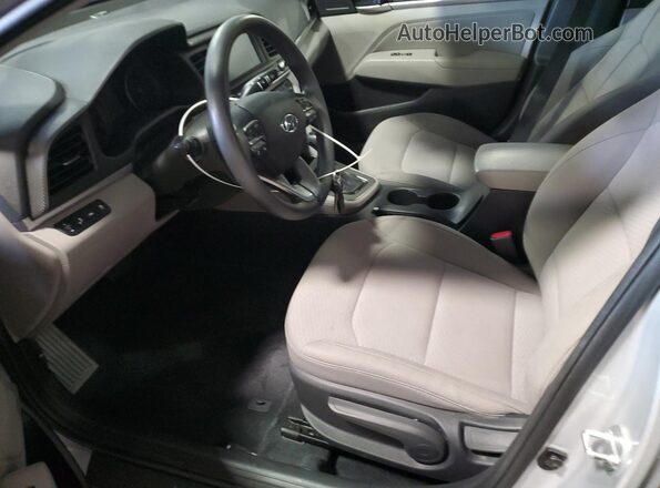 5NPD84LF8LH507012 2020 HYUNDAI ELANTRA Silver Front interior view