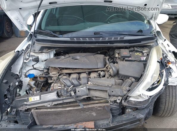 5NPDH4AE3GH713824 2016 HYUNDAI ELANTRA White Widok z tyłu