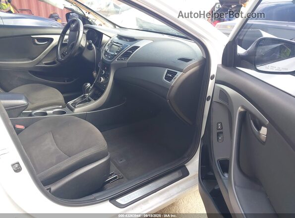 5NPDH4AE3GH713824 2016 HYUNDAI ELANTRA White Widok wnętrza z przodu