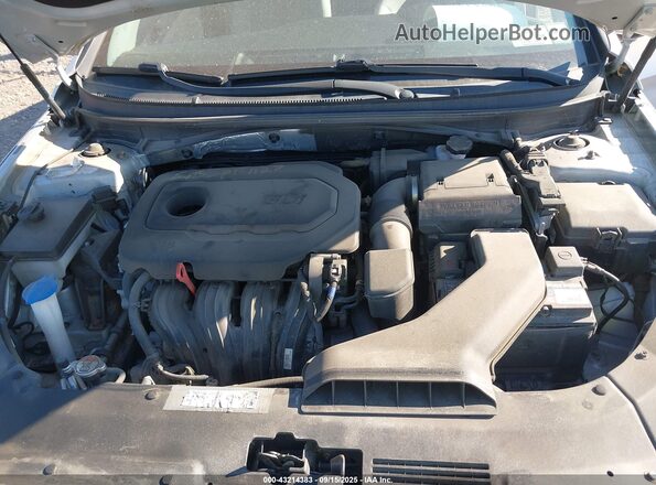 5NPE24AF0JH687981 2018 HYUNDAI SONATA Silver 
