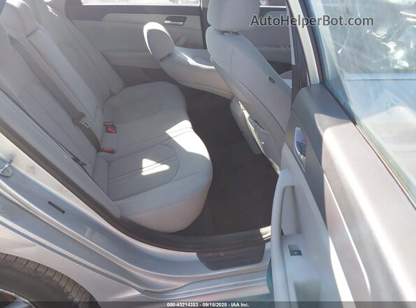 5NPE24AF0JH687981 2018 HYUNDAI SONATA Silver 