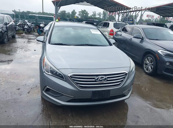 5NPE24AF2HH504462 2017 HYUNDAI SONATA Silver Առջևի վահանակի տեսք