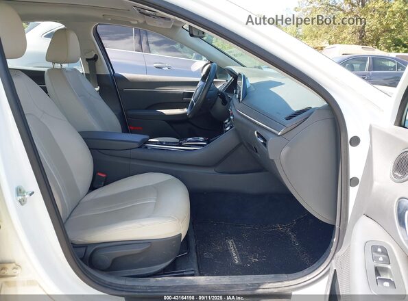 5NPEF4JAXLH057672 2020 HYUNDAI SONATA White Widok wnętrza z przodu