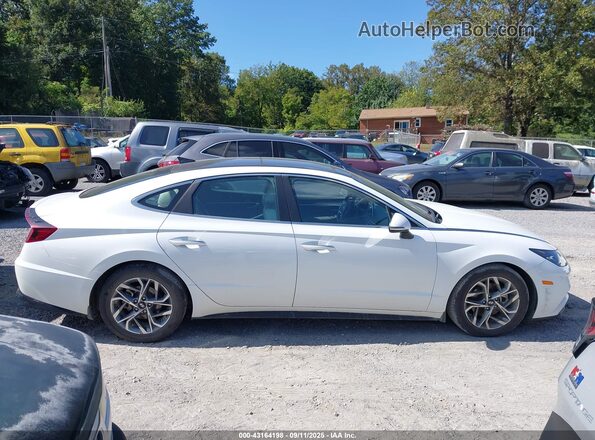 5NPEF4JAXLH057672 2020 HYUNDAI SONATA White Widok wnętrza z tyłu