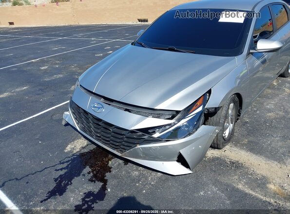 5NPLL4AG9MH037032 2021 HYUNDAI ELANTRA Silver Դիմացի տեսք