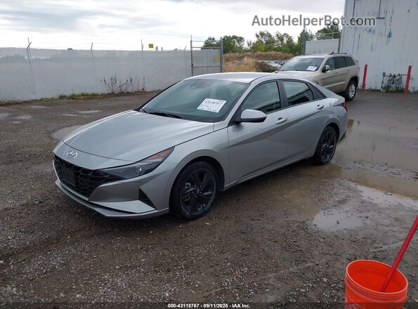 5NPLM4AGXNH063847 2022 HYUNDAI ELANTRA Серебряный Передняя левая четверть