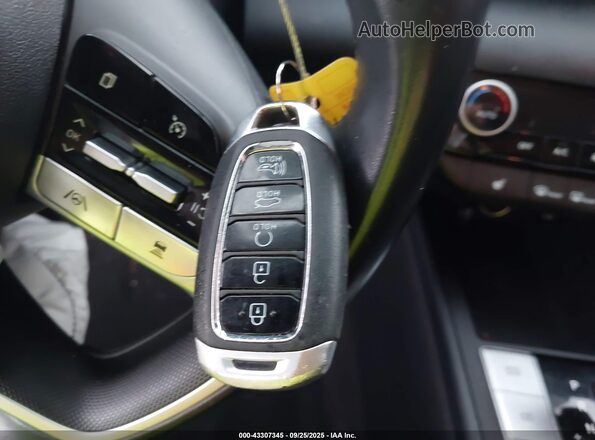 5NPLN4AG0NH060341 2022 HYUNDAI ELANTRA White 