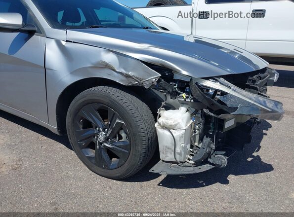 5NPLS4AG7MH042328 2021 HYUNDAI ELANTRA Gray Front view