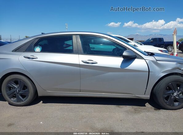 5NPLS4AG7MH042328 2021 HYUNDAI ELANTRA Gray Rear interior view