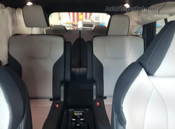 5TDAAAB62SS031727 2025 LEXUS TX White Vista de los asientos traseros