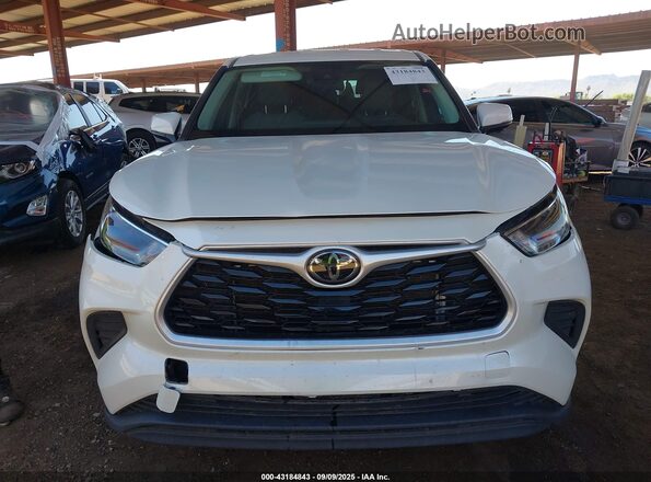 5TDCZRBH2MS537417 2021 TOYOTA HIGHLANDER White Դիմացի տեսք