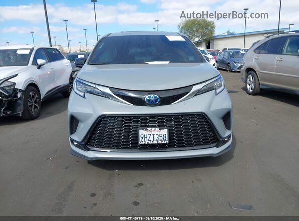 5TDDSKFC7PS102606 2023 TOYOTA SIENNA Pewter ხელსაწყოთა პანელის ხედი