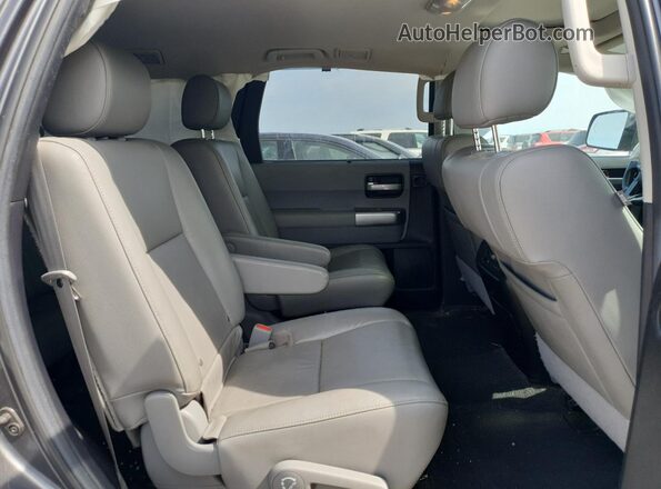 5TDFY5B18MS186637 2021 TOYOTA LIMITED Silver უკანა სალონის ხედი
