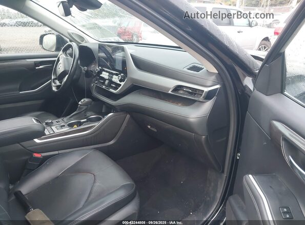 5TDFZRBH0NS226809 2022 TOYOTA HIGHLANDER Black 