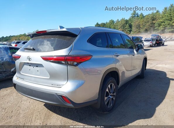 5TDGZRBH1LS037636 2020 TOYOTA LE Silver უკანა მარჯვენა