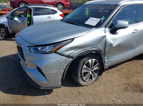 5TDGZRBH1LS037636 2020 TOYOTA LE Silver წინა ხედი