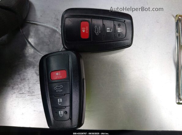 5TDJZRBH9MS068379 2021 TOYOTA HIGHLANDER Белый Вид панели приборов