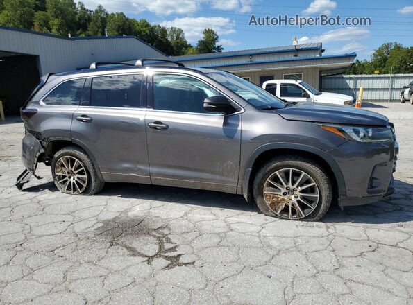 5TDJZRFH7JS899711 2018 TOYOTA HIGHLANDER Charcoal 