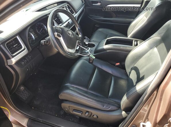 5TDJZRFH8JS898972 2018 TOYOTA HIGHLANDER Brown 