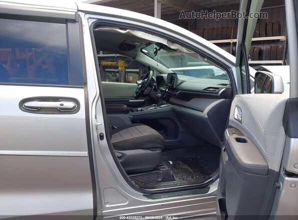 5TDKRKEC3NS123969 2022 TOYOTA LE Silver Вид салону спереду