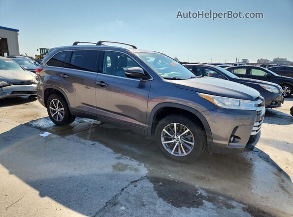 5TDKZRFH7JS530870 2018 TOYOTA HIGHLANDER Gray 