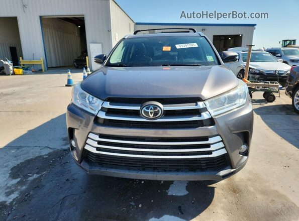5TDKZRFH7JS530870 2018 TOYOTA HIGHLANDER Gray 