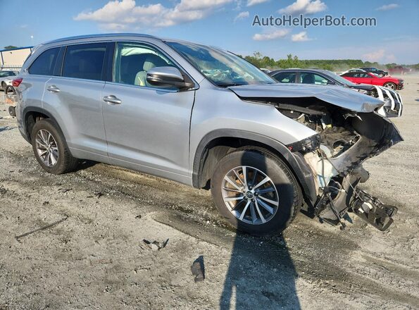 5TDKZRFH8JS532742 2018 TOYOTA HIGHLANDER Silver 