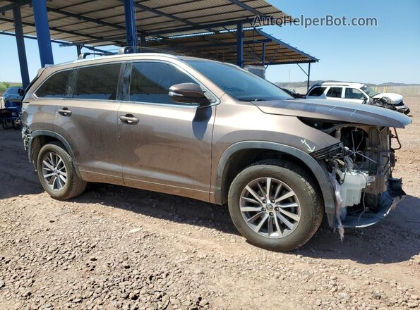 5TDKZRFH9JS245345 2018 TOYOTA HIGHLANDER Желто-коричневый 