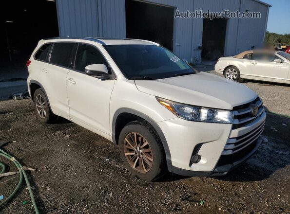 5TDKZRFHXJS547033 2018 TOYOTA HIGHLANDER White 