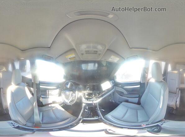 5TDKZRFHXJS547033 2018 TOYOTA HIGHLANDER White 