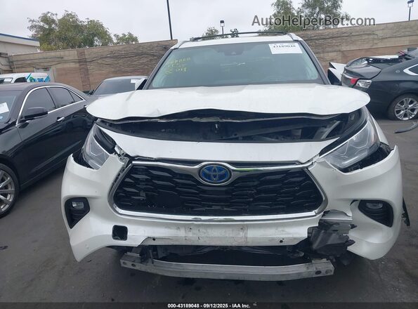 5TDYARAH8MS005877 2021 TOYOTA LIMITED White წინა ხედი