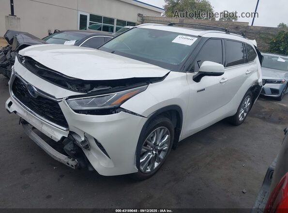 5TDYARAH8MS005877 2021 TOYOTA LIMITED White წინა მარცხენა ხედი სამი მეოთხედიდან