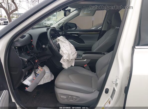 5TDYARAH8MS005877 2021 TOYOTA LIMITED White წინა სალონის ხედი