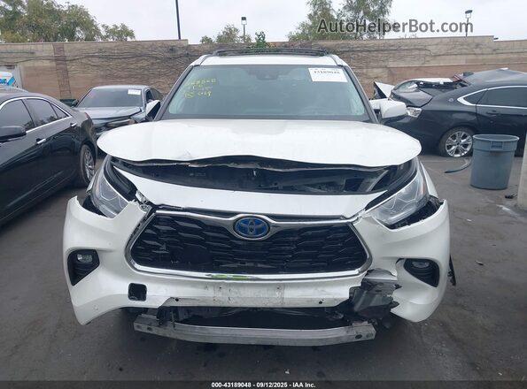 5TDYARAH8MS005877 2021 TOYOTA LIMITED White უკანა სალონის ხედი