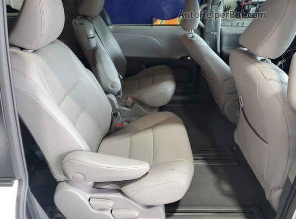 5TDYZ3DC4LS076479 2020 TOYOTA LE White Սալոնի հետևի տեսք