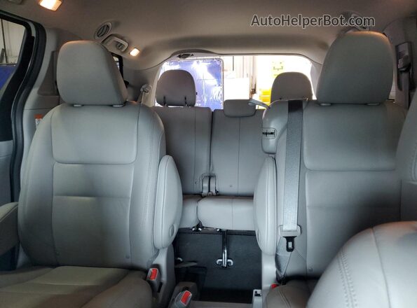 5TDYZ3DC4LS076479 2020 TOYOTA LE White Հետևի նստատեղերի տեսք