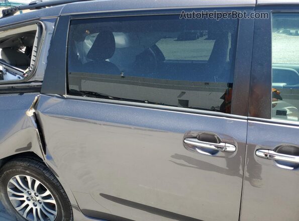 5TDYZ3DCXLS073313 2020 TOYOTA LE Gray Rear interior view