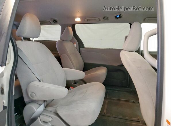 5TDZZ3DC7LS073709 2020 TOYOTA SIENNA Белый Вид щитка приборов