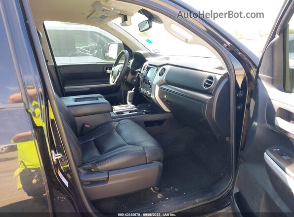 5TFDY5F19LX875273 2020 TOYOTA TUNDRA Черный Вид салона спереди